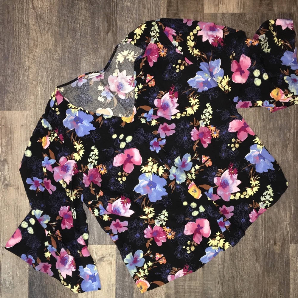 Ava & Viv Floral Blouse